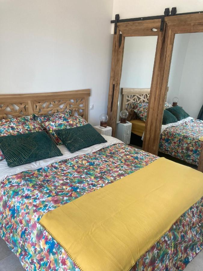 Maison De Charme Avec Piscine Et Jacuzzi Dans Cadre Exceptionnel Proche Marseille Mirabeau Eksteriør bilde